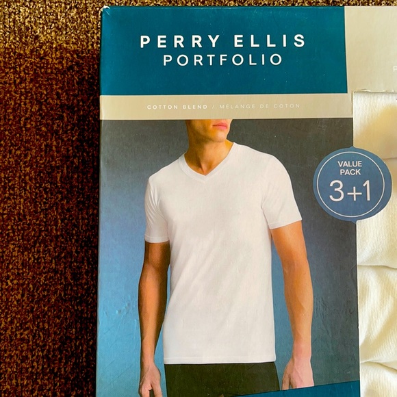 Perry Ellis Other - Perry Ellis portfolio 4-Pack men’s V-Neck size Small white